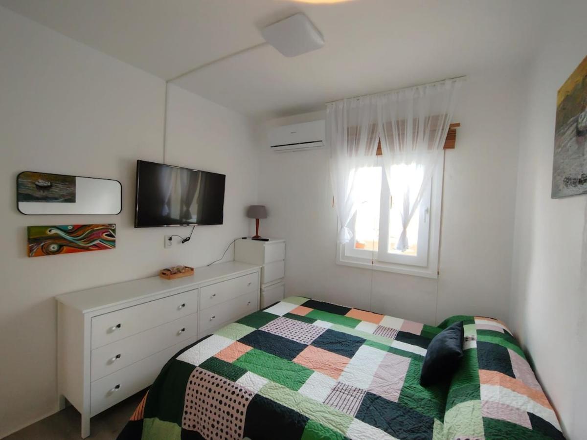 Beachfront Apartment *